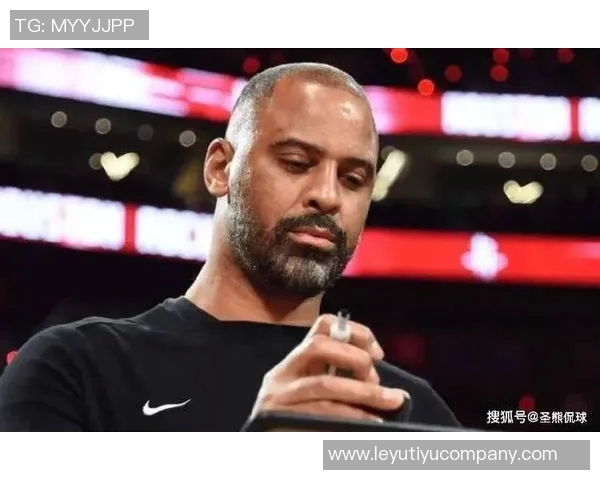 火箭成功包夹KD15中12无功而返乌度卡战术乏力引发质疑